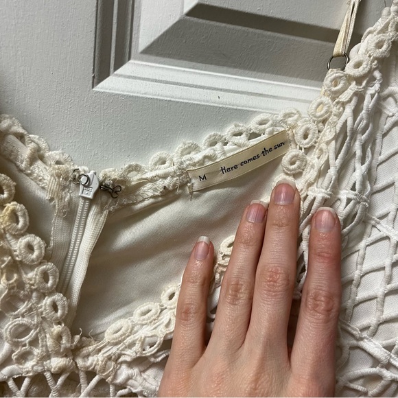 LF DETAILED ROMPER - Picture 3 of 6